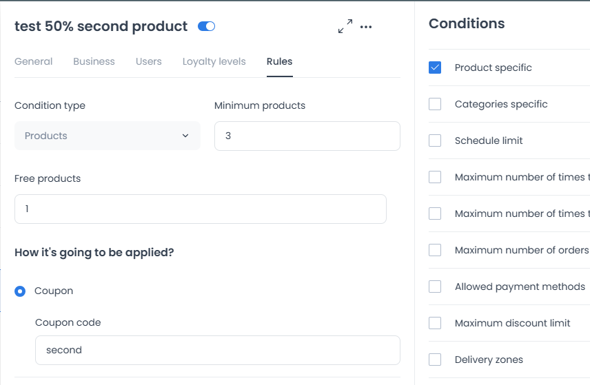 Panel Rules con una condición Products, campos de cantidad mínima y productos gratuitos, código de cupón y casillas de condiciones disponibles