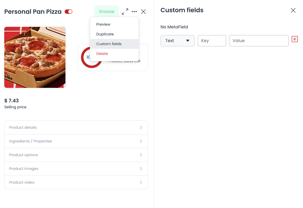 Editor del producto con el menú de tres puntos abierto, Custom fields seleccionado y un panel que muestra tipo de campo, Key, Value y controles para agregar